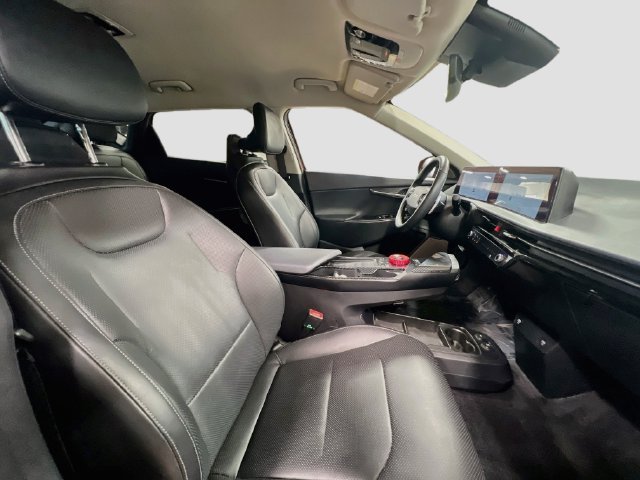 Certified 2023 Kia EV6 Wind w/ Wind Technology Package RWD image 28