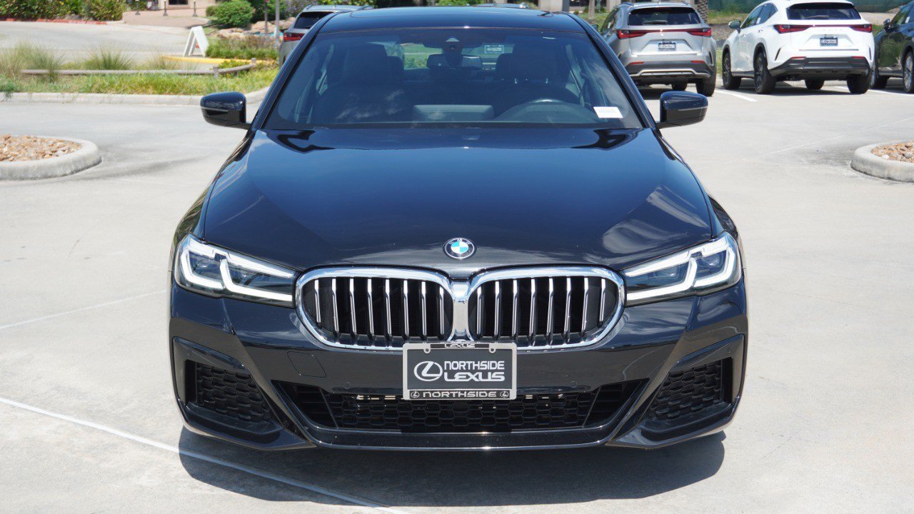 Used 2023 BMW 530i w/ M Sport Package RWD image 2