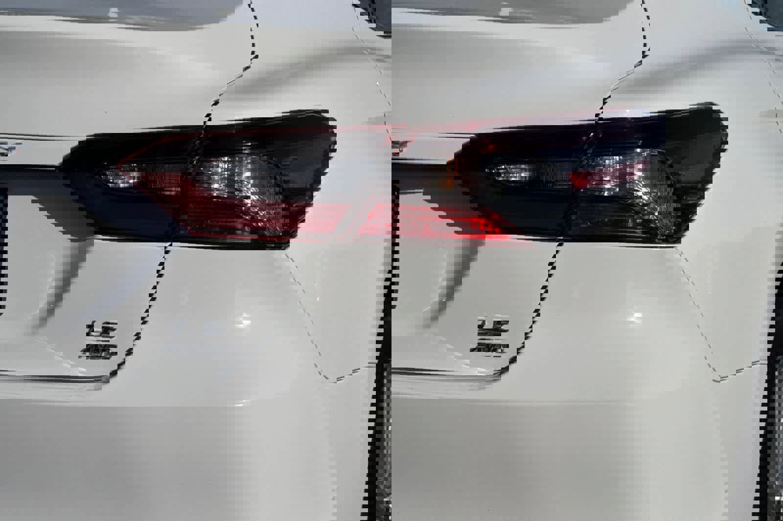 Used 2024 Toyota Camry LE AWD/4WD image 28