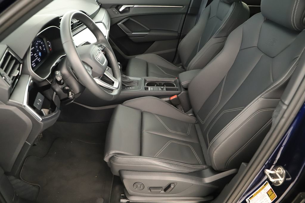 Used 2025 Audi Q3 2.0T Premium w/ Convenience Package image 24