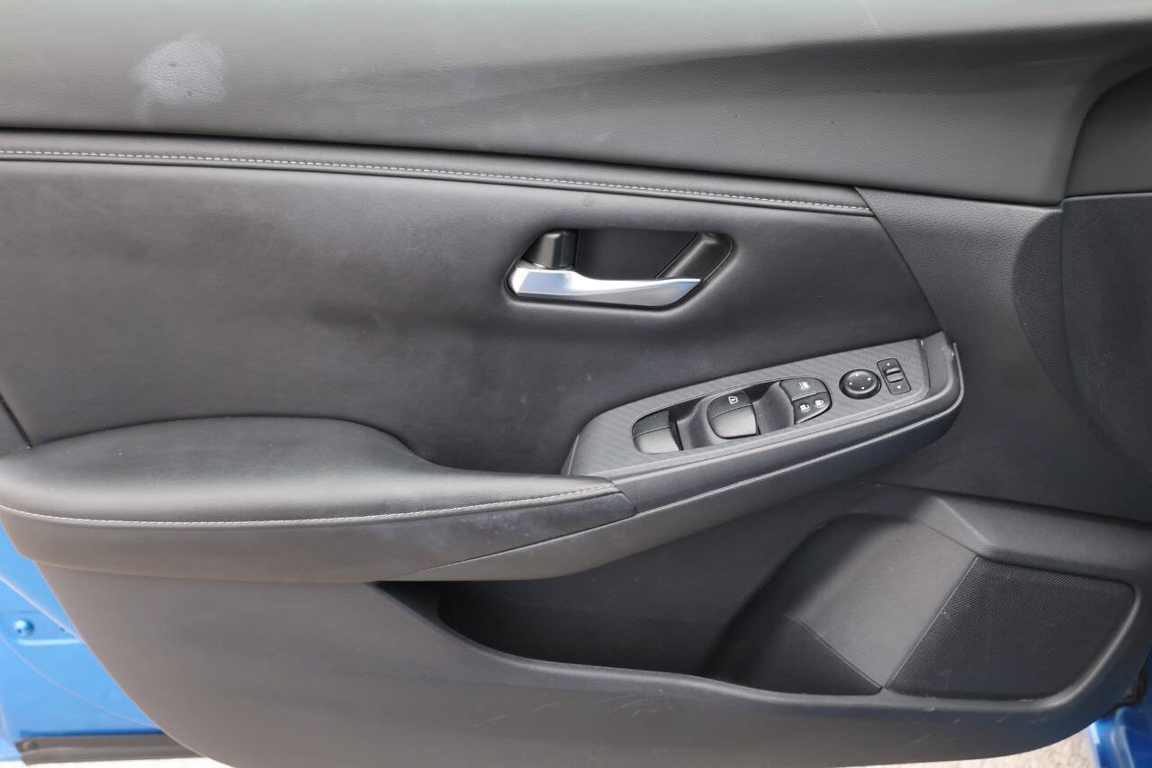 Used 2022 Nissan Sentra SV w/ Trunk Package image 12