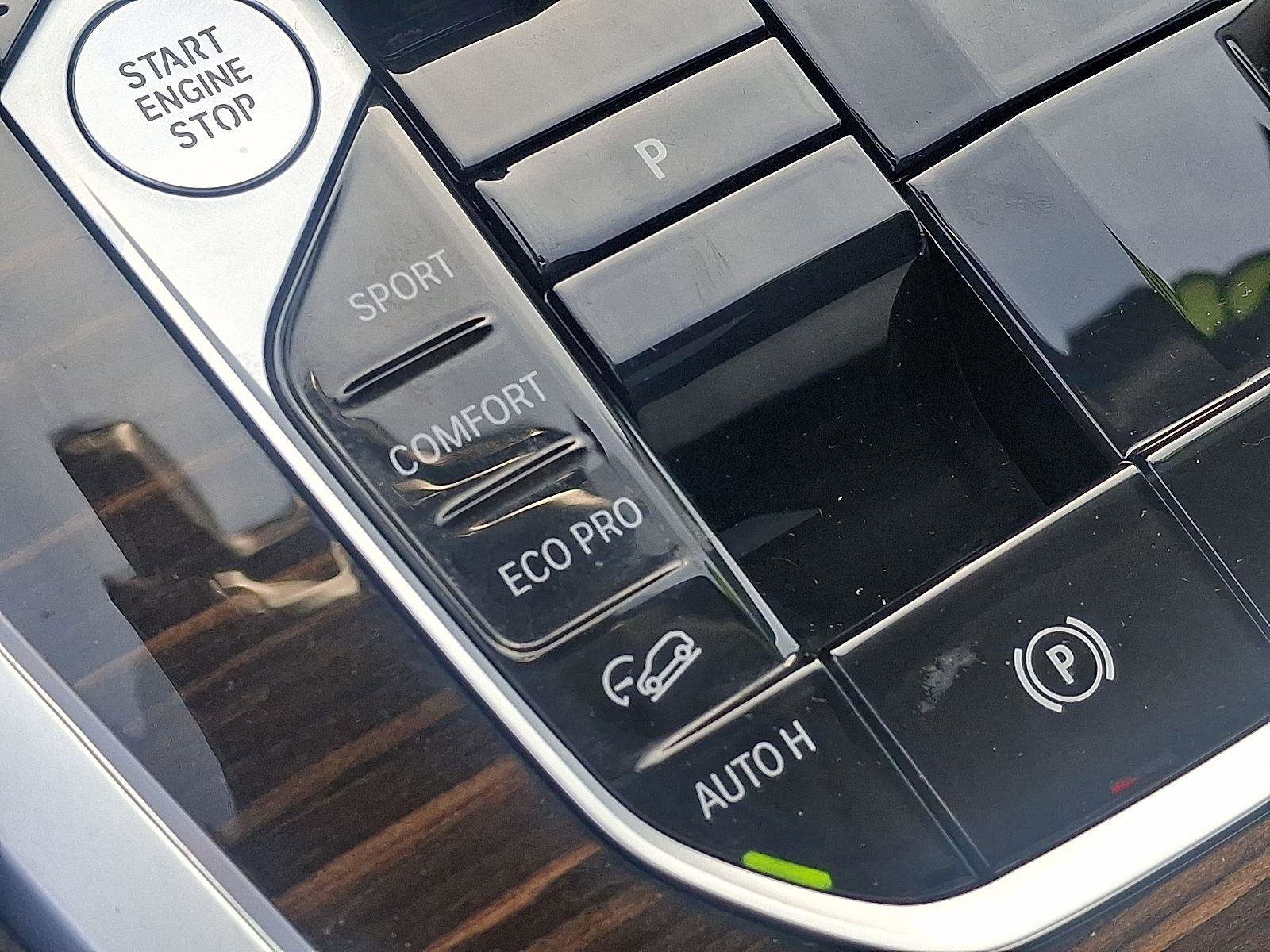 Used 2023 BMW X7 xDrive40i image 27