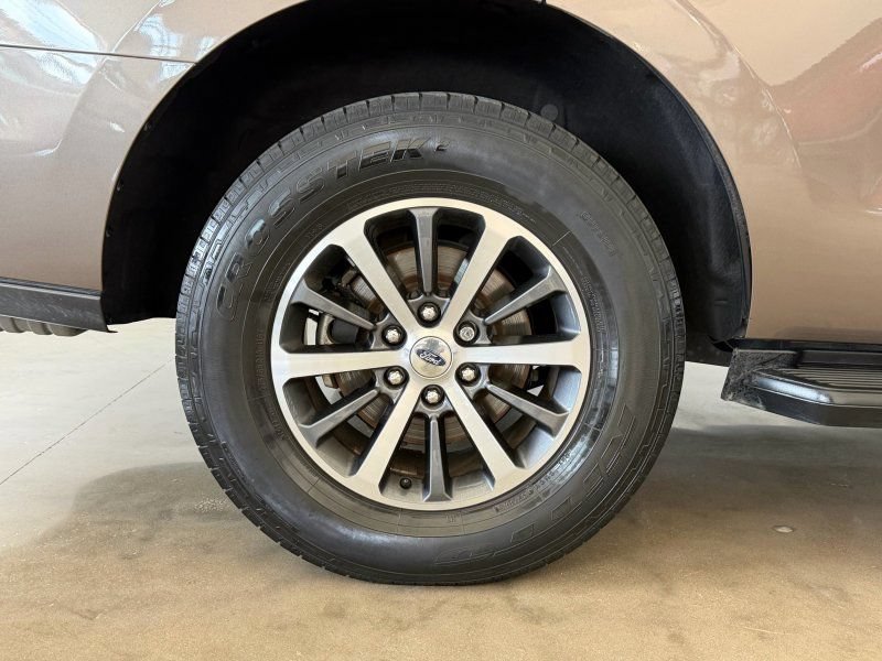 Used 2019 Ford Expedition XLT AWD/4WD image 9