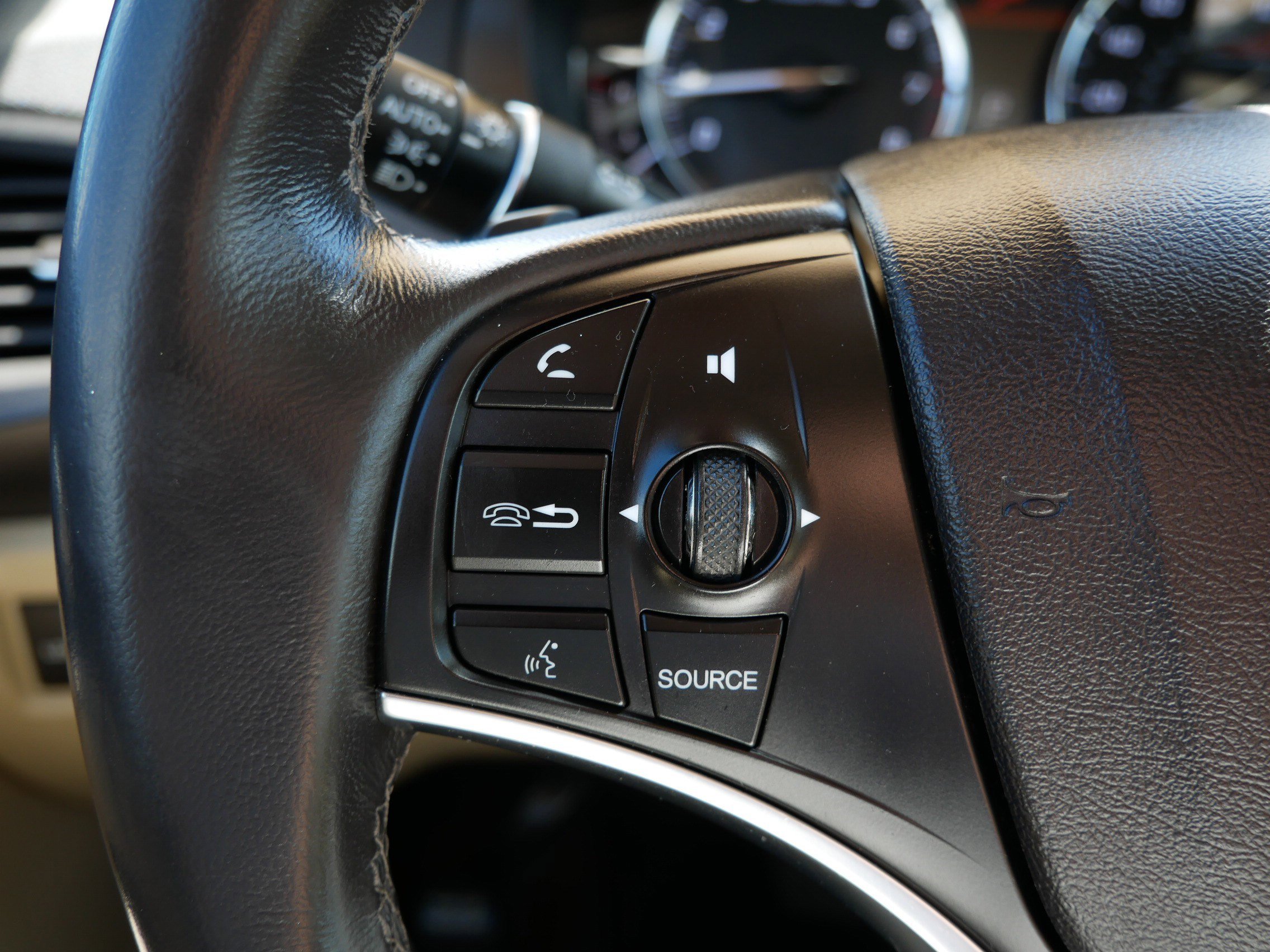 Used 2015 Acura MDX SH-AWD w/ Technology Package image 29
