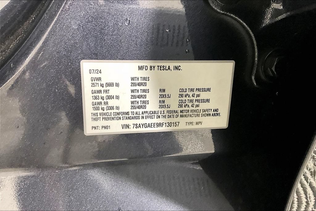 Used 2024 Tesla Model Y Long Range AWD/4WD image 32