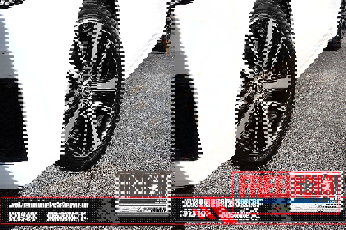 Used 2023 Nissan Maxima SV w/ Floor Mat Group image 9