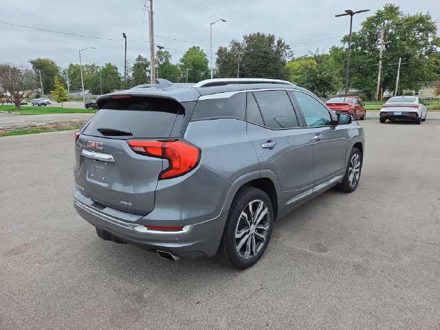 Used 2019 GMC Terrain Denali w/ Advanced Safety Package AWD/4WD image 6