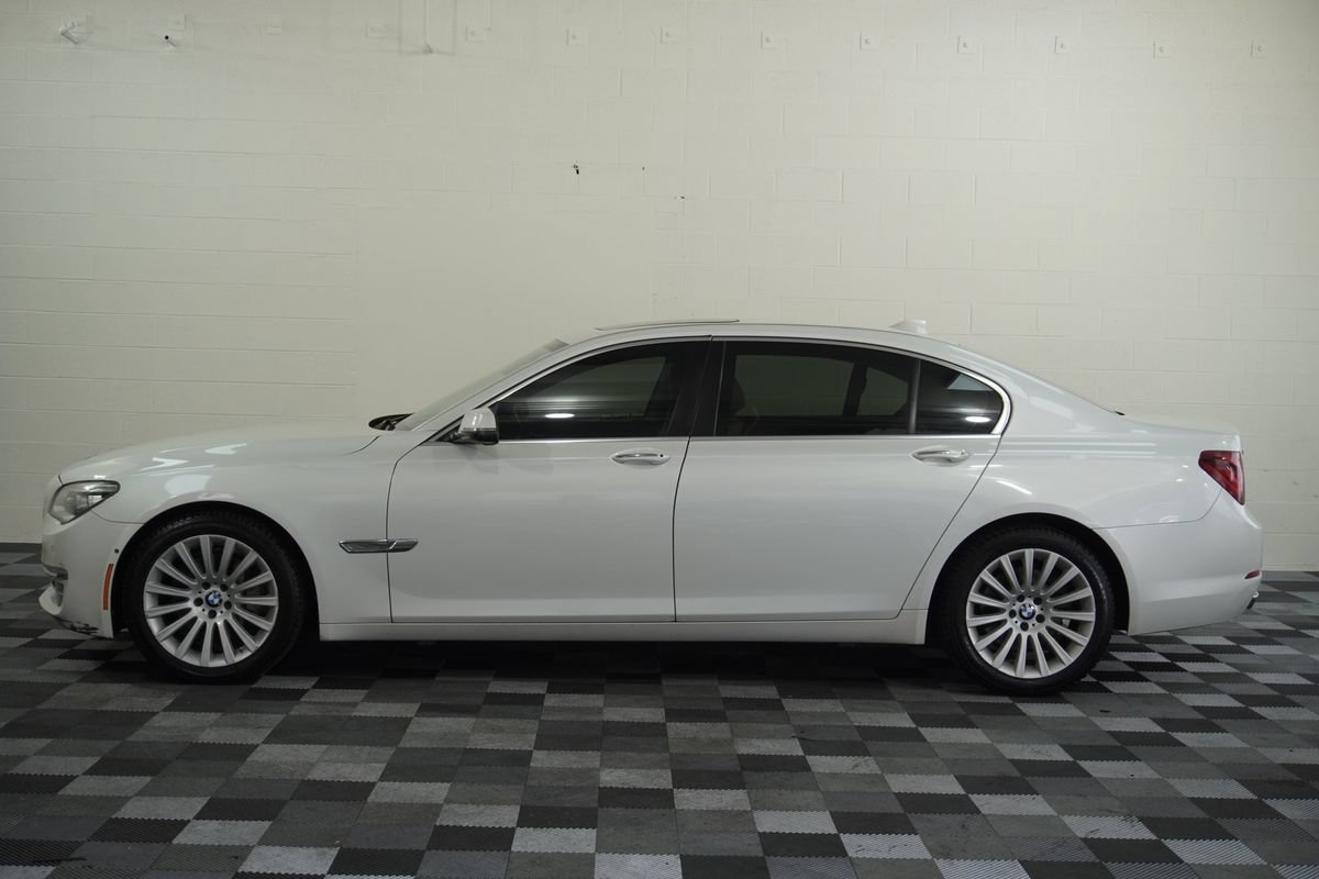 Used 2013 BMW 740Li xDrive w/ Executive Pkg AWD/4WD image 2