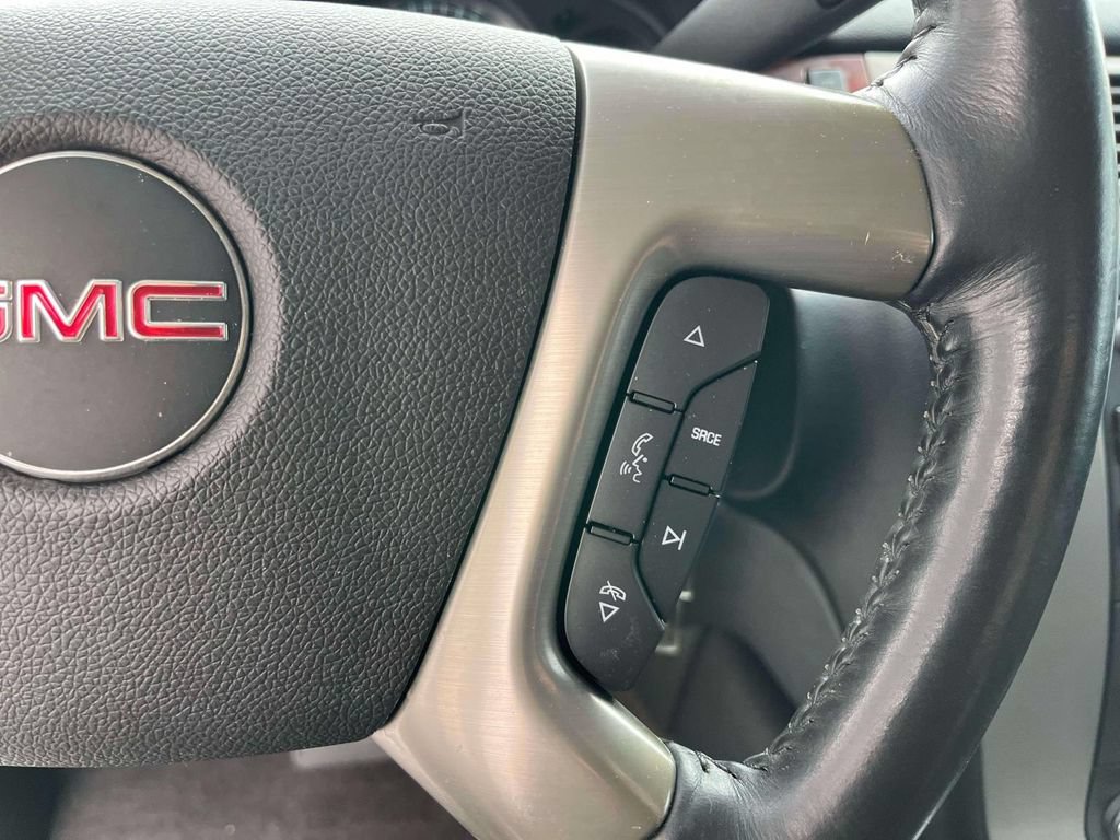 Certified 2013 GMC Yukon SLT w/ SLT-2 Equipment Package AWD/4WD image 32