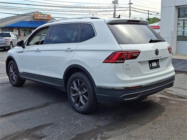 Used 2022 Volkswagen Tiguan SE image 6