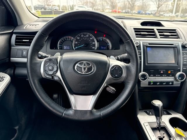 Used 2012 Toyota Camry SE w/ Leather Pkg image 20