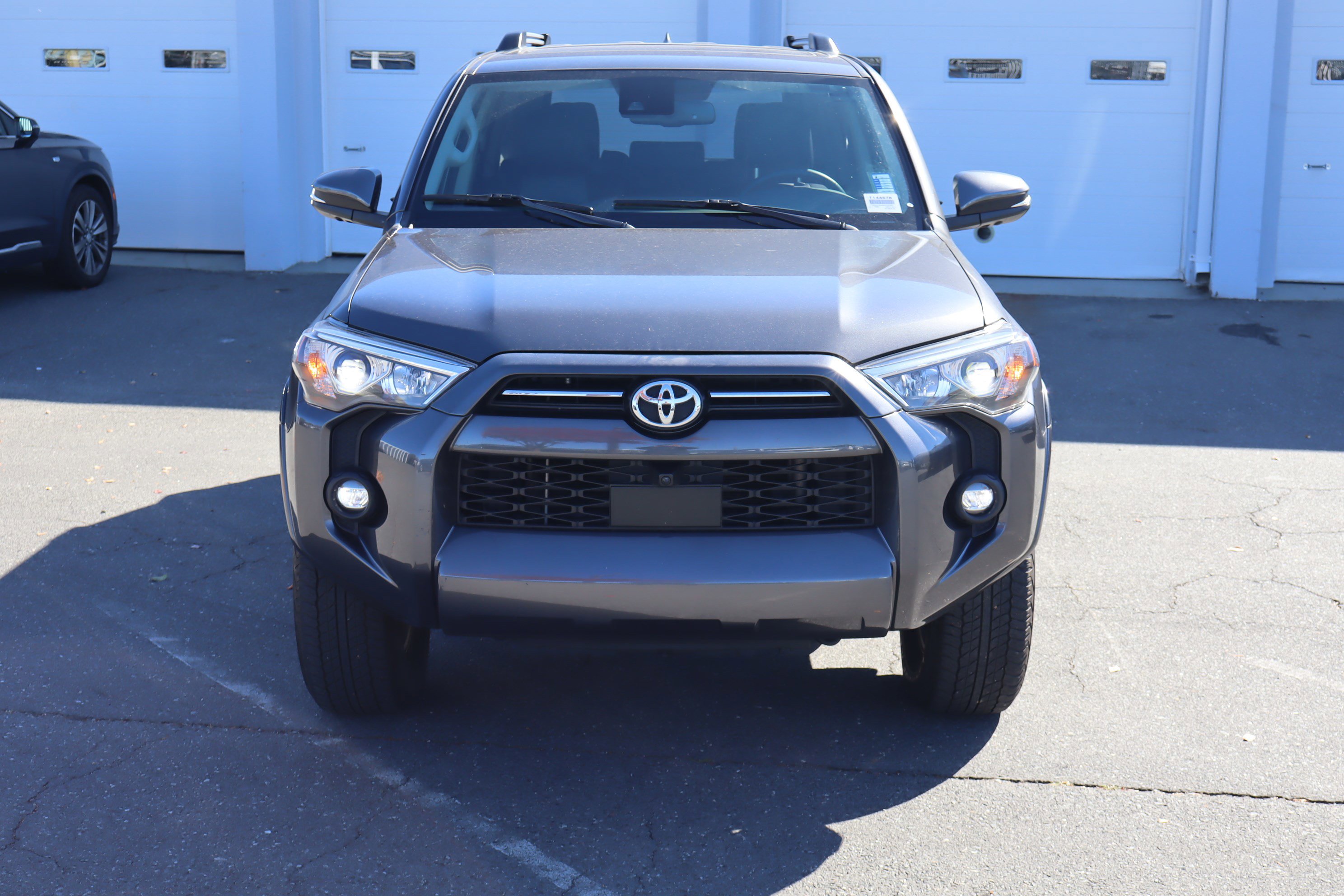 Used 2022 Toyota 4Runner SR5 Premium image 3