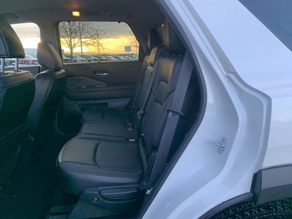 Used 2023 Nissan Pathfinder SL image 23