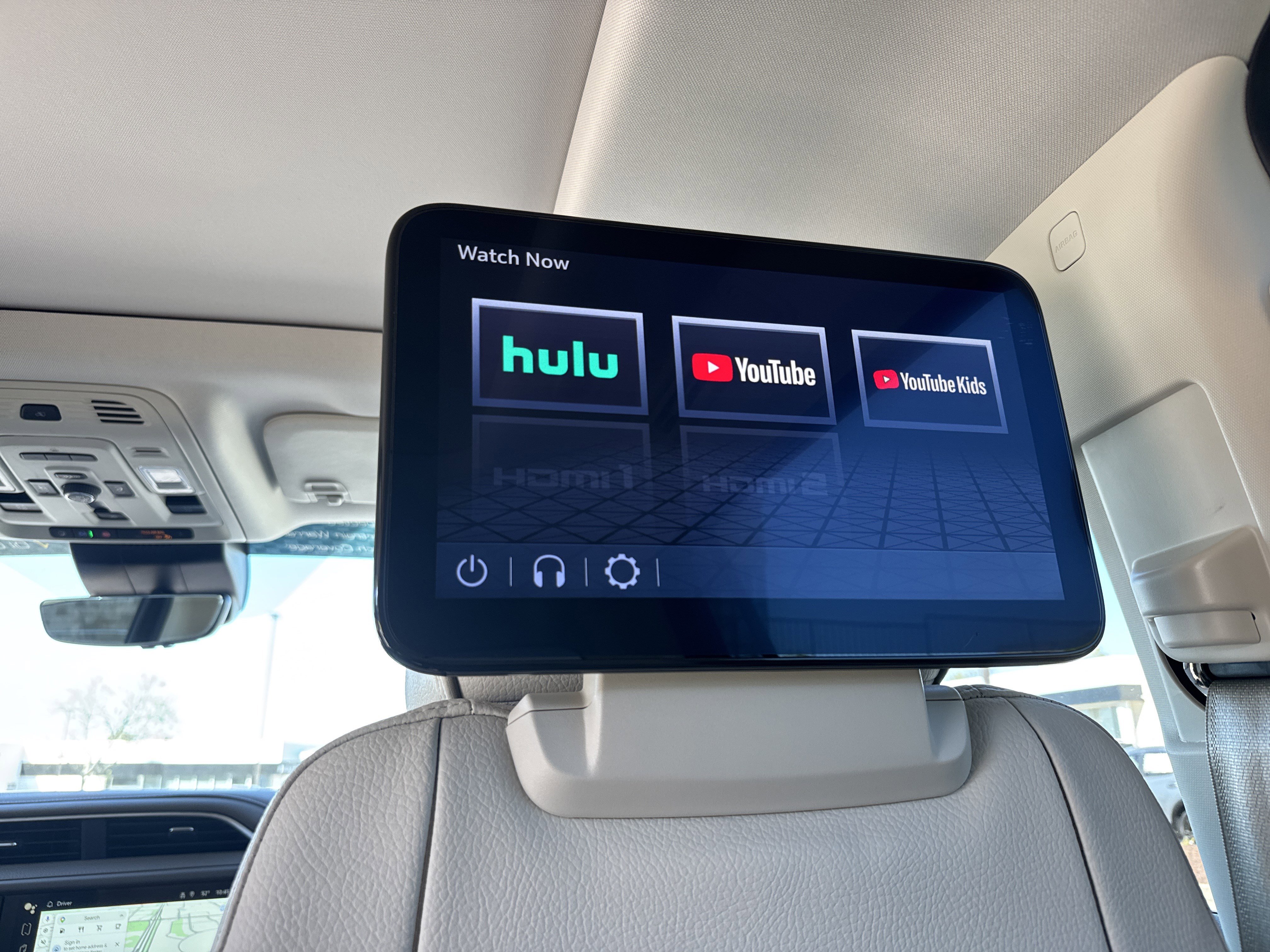 Used 2024 GMC Yukon XL Denali w/ Advanced Technology Package AWD/4WD image 30