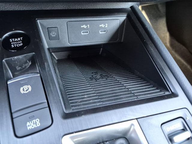 Used 2025 Nissan Kicks SV w/ Illumination Package image 17