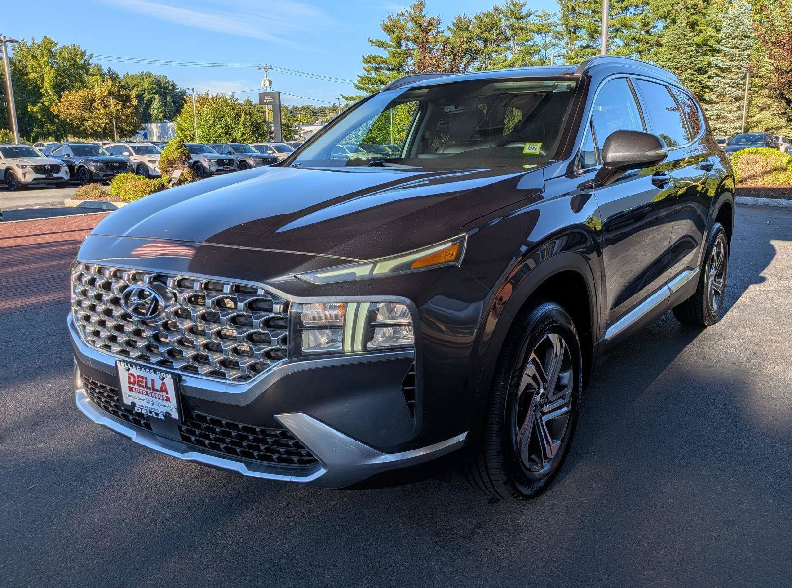 Used 2022 Hyundai Santa Fe SEL w/ Convenience + Premium Package AWD/4WD image 3