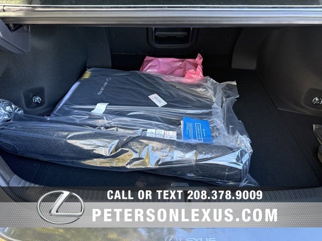 New 2025 Lexus ES 300h w/ Premium Package image 18