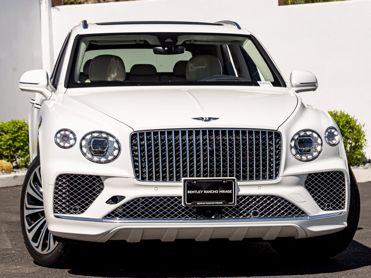 Certified 2024 Bentley Bentayga AWD/4WD image 1