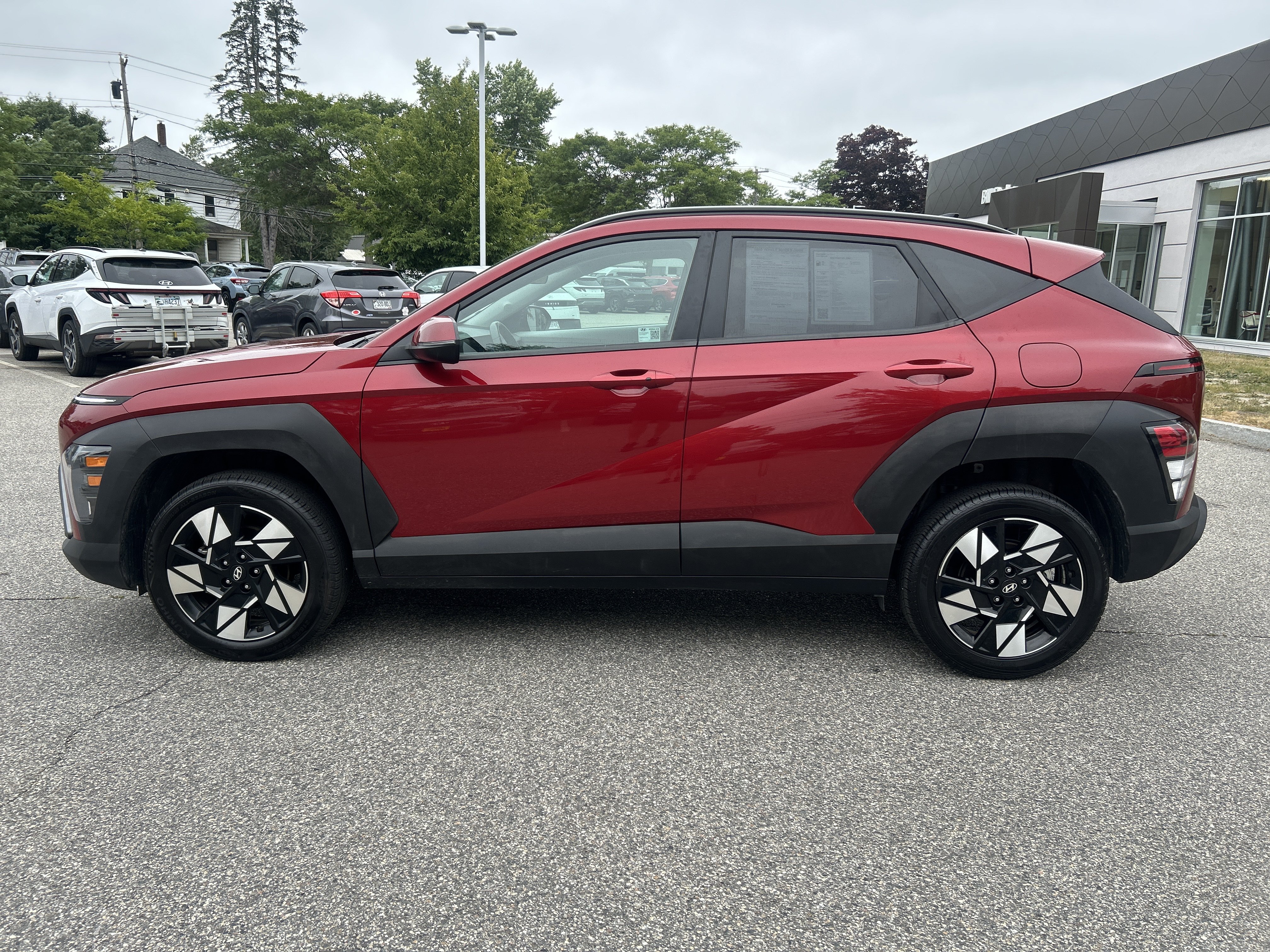 Certified 2025 Hyundai Kona SEL AWD/4WD image 8