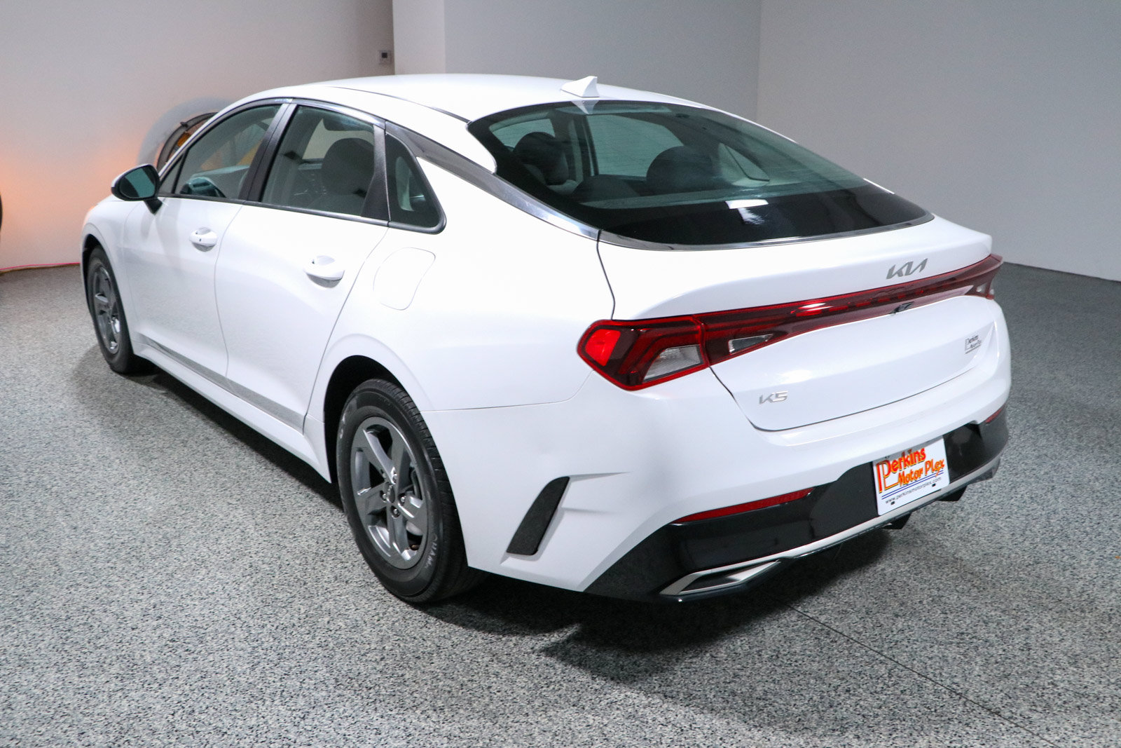 Used 2023 Kia K5 LXS FWD image 9