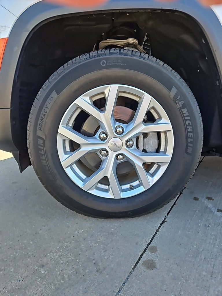 Used 2024 Jeep Grand Cherokee Limited image 9