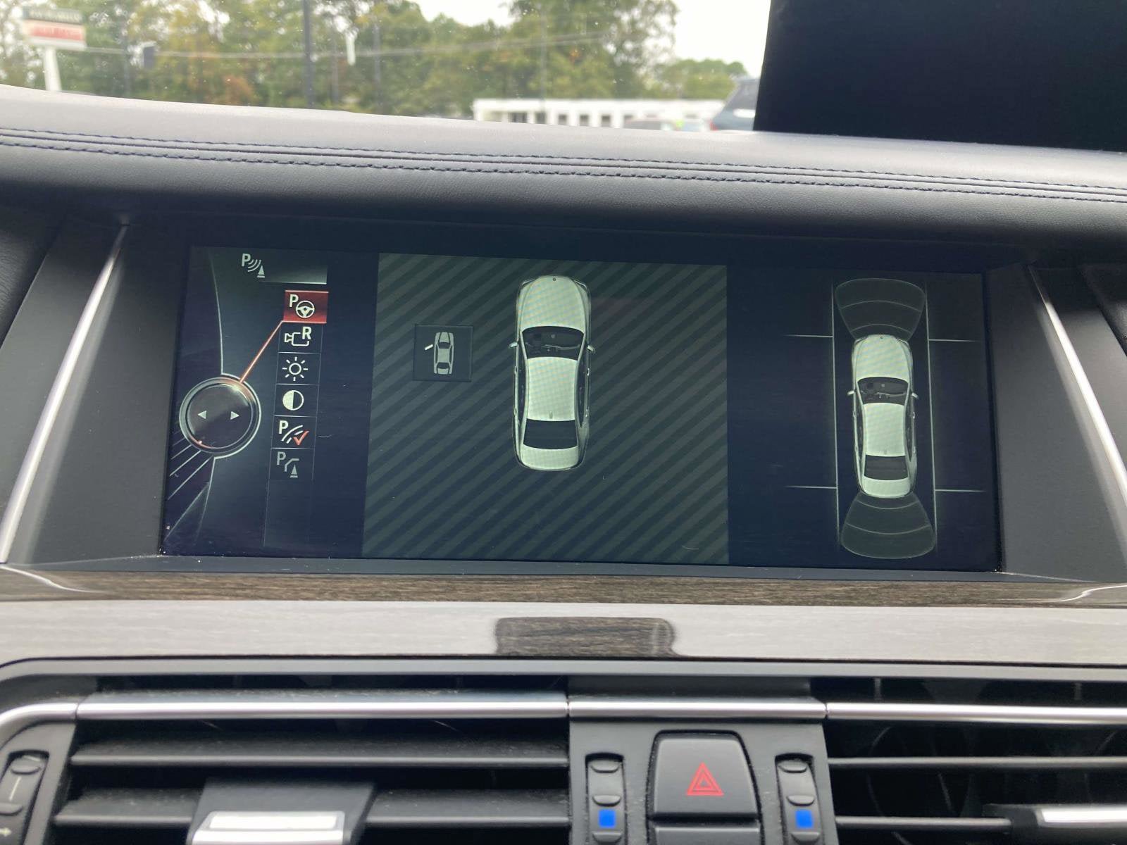 Used 2013 BMW 750Li RWD image 25