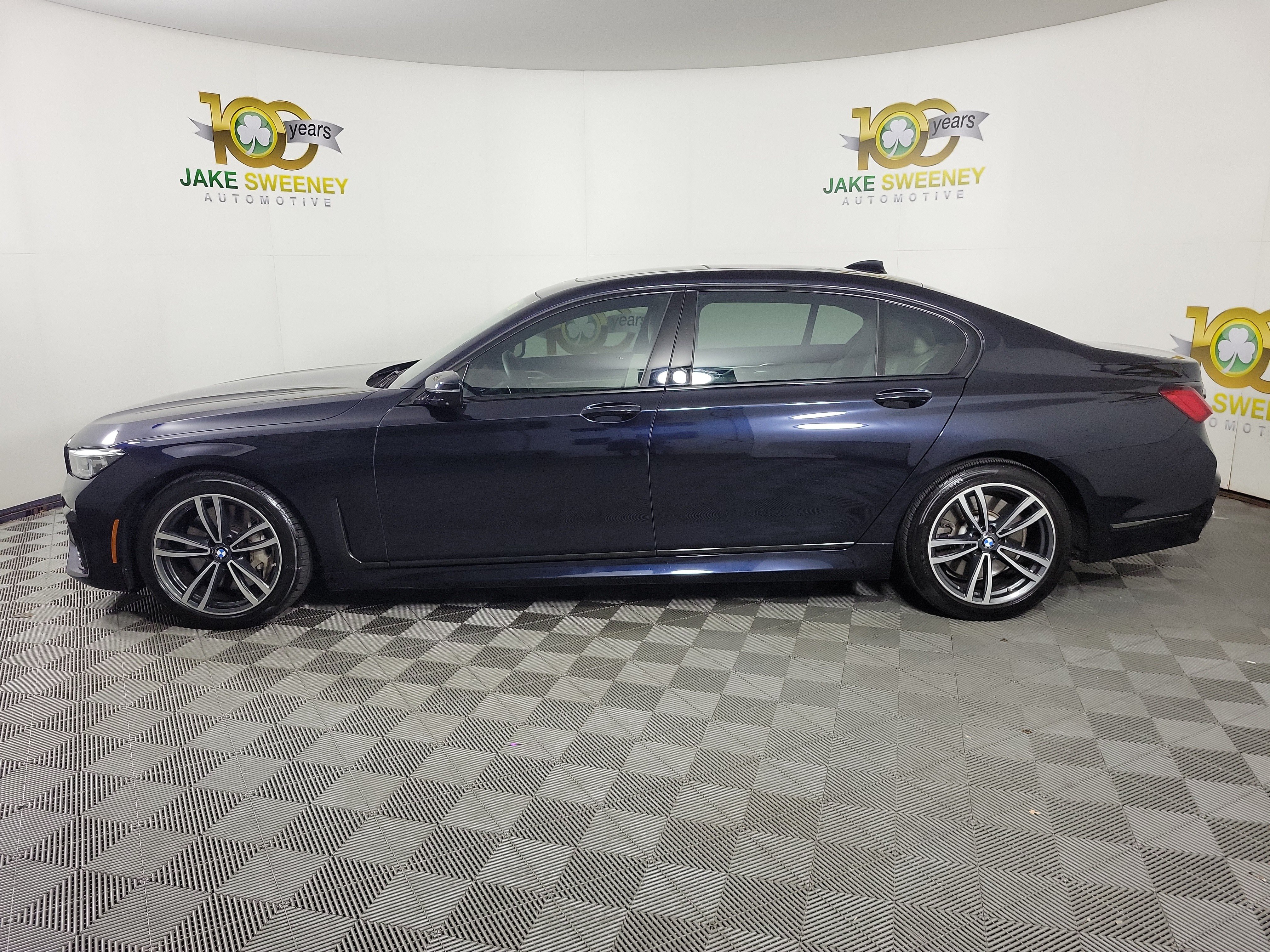 Used 2022 BMW 750Li xDrive AWD/4WD image 4