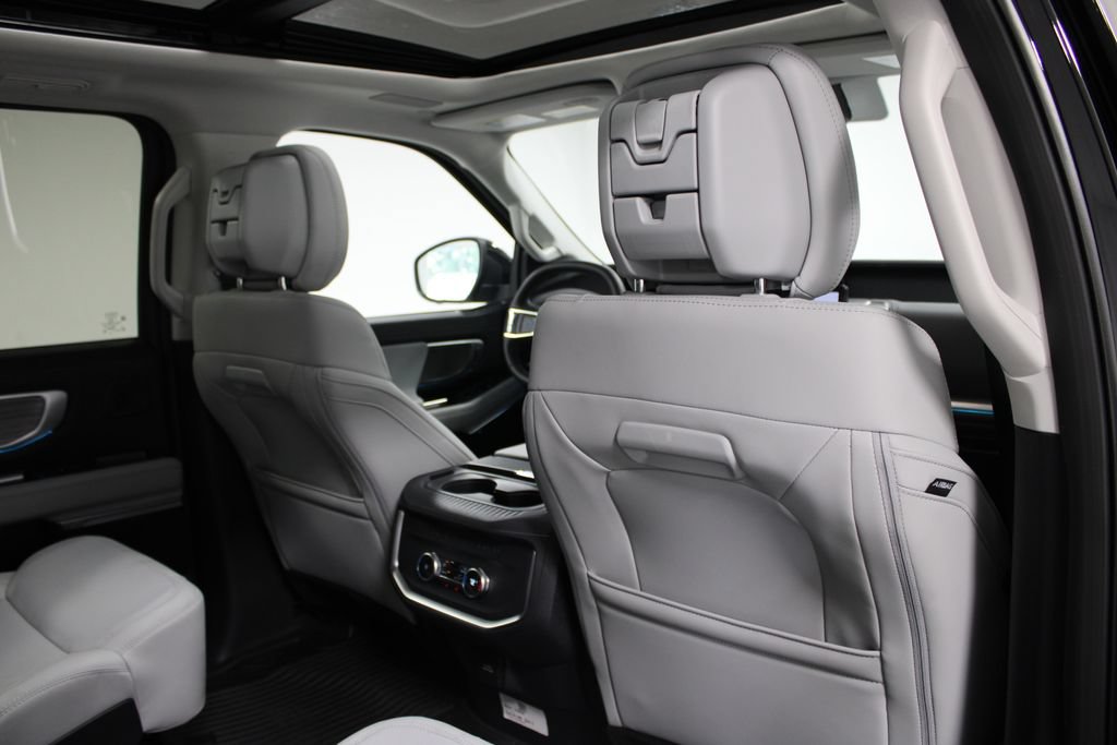 New 2027 Ford Expedition Platinum RWD image 35