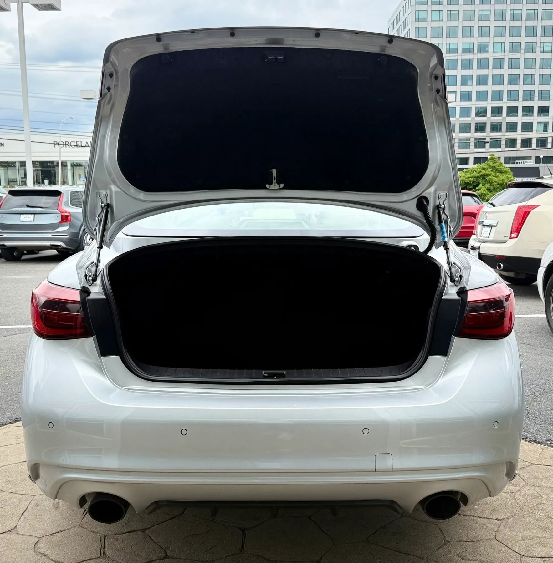 Used 2019 INFINITI Q50 Luxe w/ Essential Package (3.0T Luxe) AWD/4WD image 43