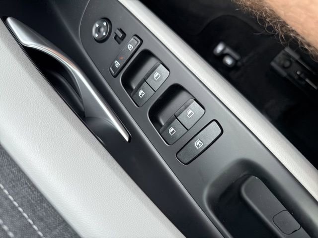 New 2026 Hyundai Elantra Limited w/ Cargo Package FWD image 17
