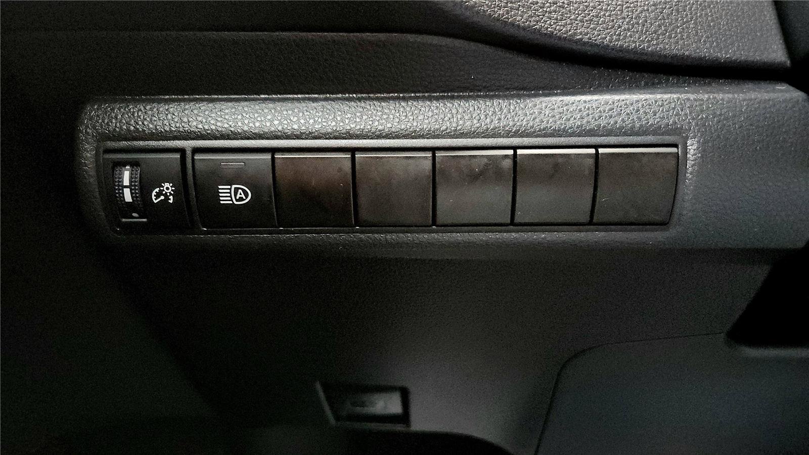 Certified 2023 Toyota Corolla LE image 42