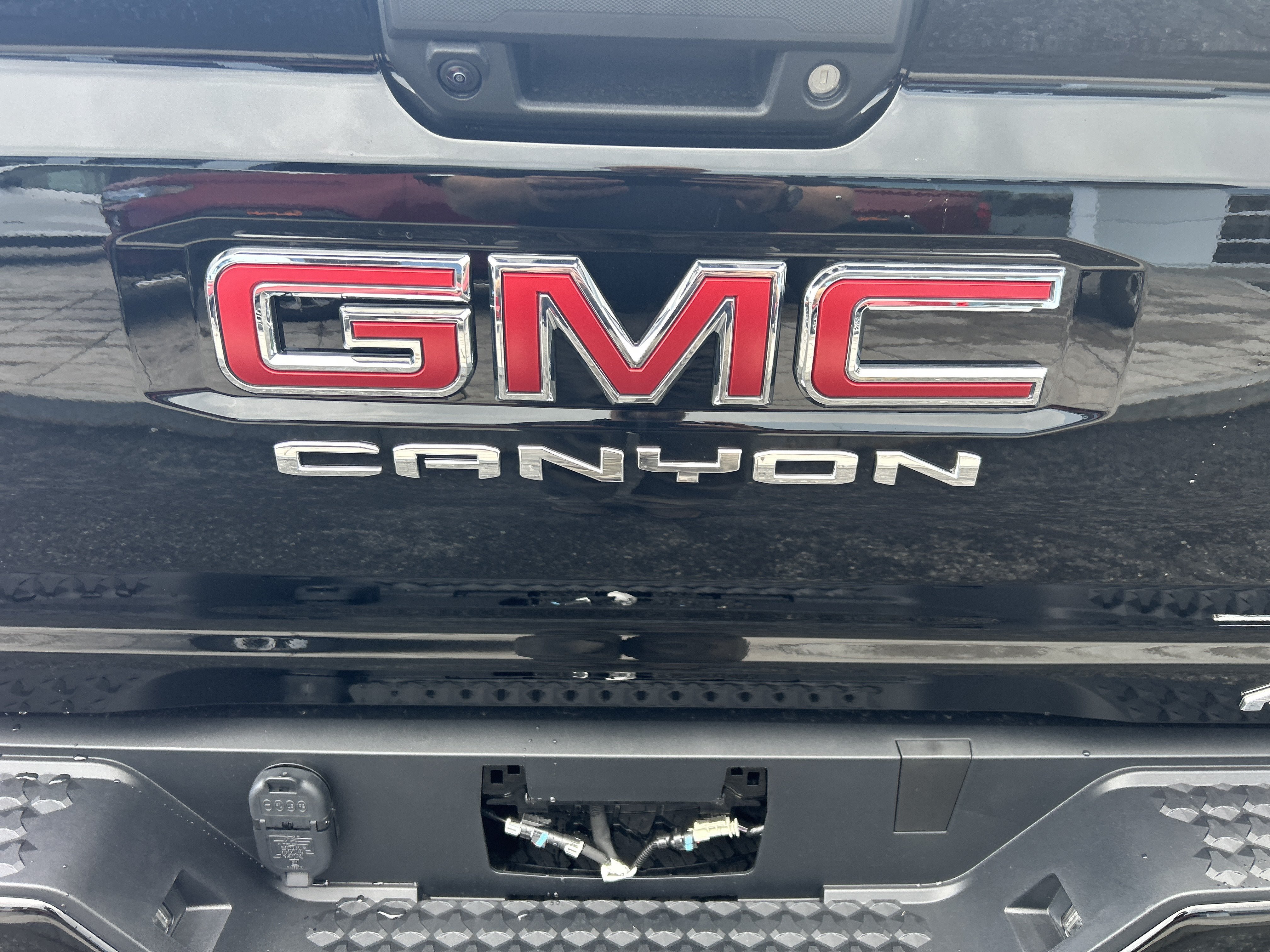 New 2026 GMC Canyon AT4 w/ Nightfall Essentials Package AWD/4WD image 8