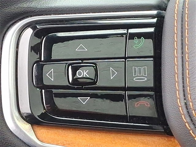 Used 2022 Jeep Grand Wagoneer Series III w/ Rear Seat Video Group 1 image 21