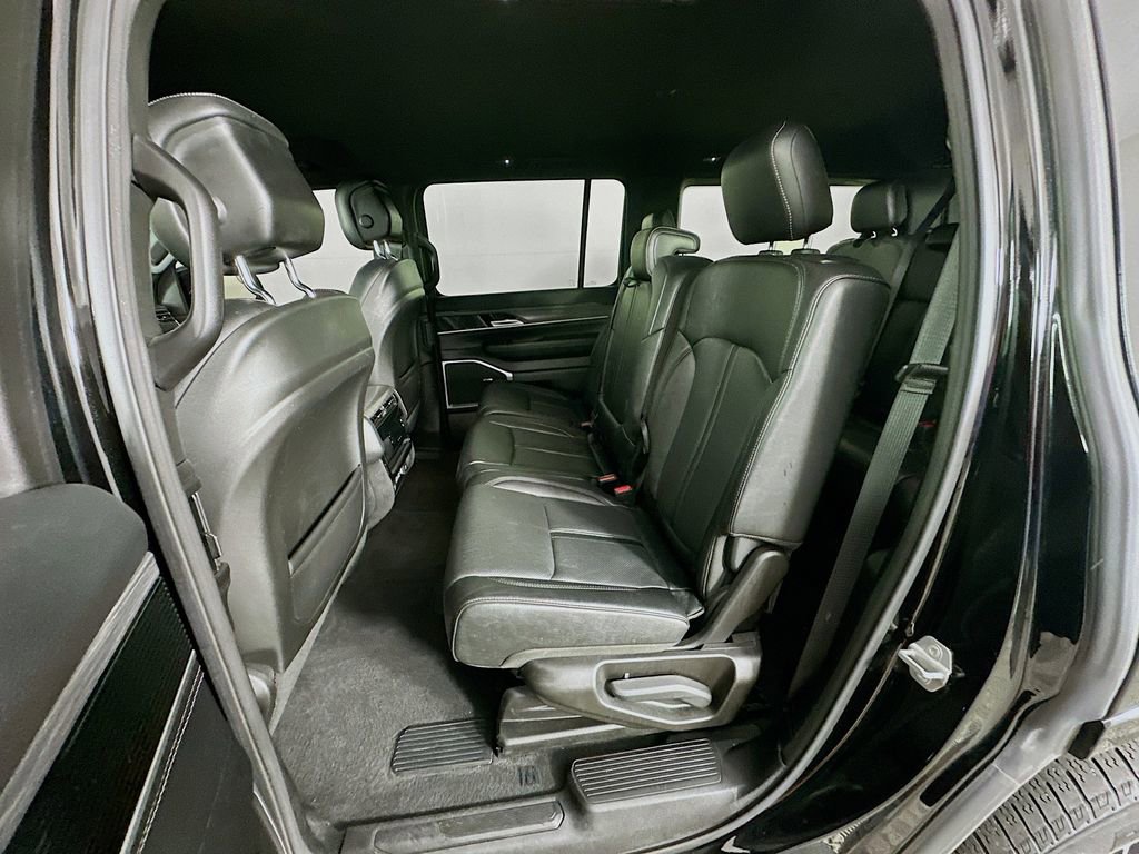 Certified 2023 Jeep Wagoneer Series II AWD/4WD image 35