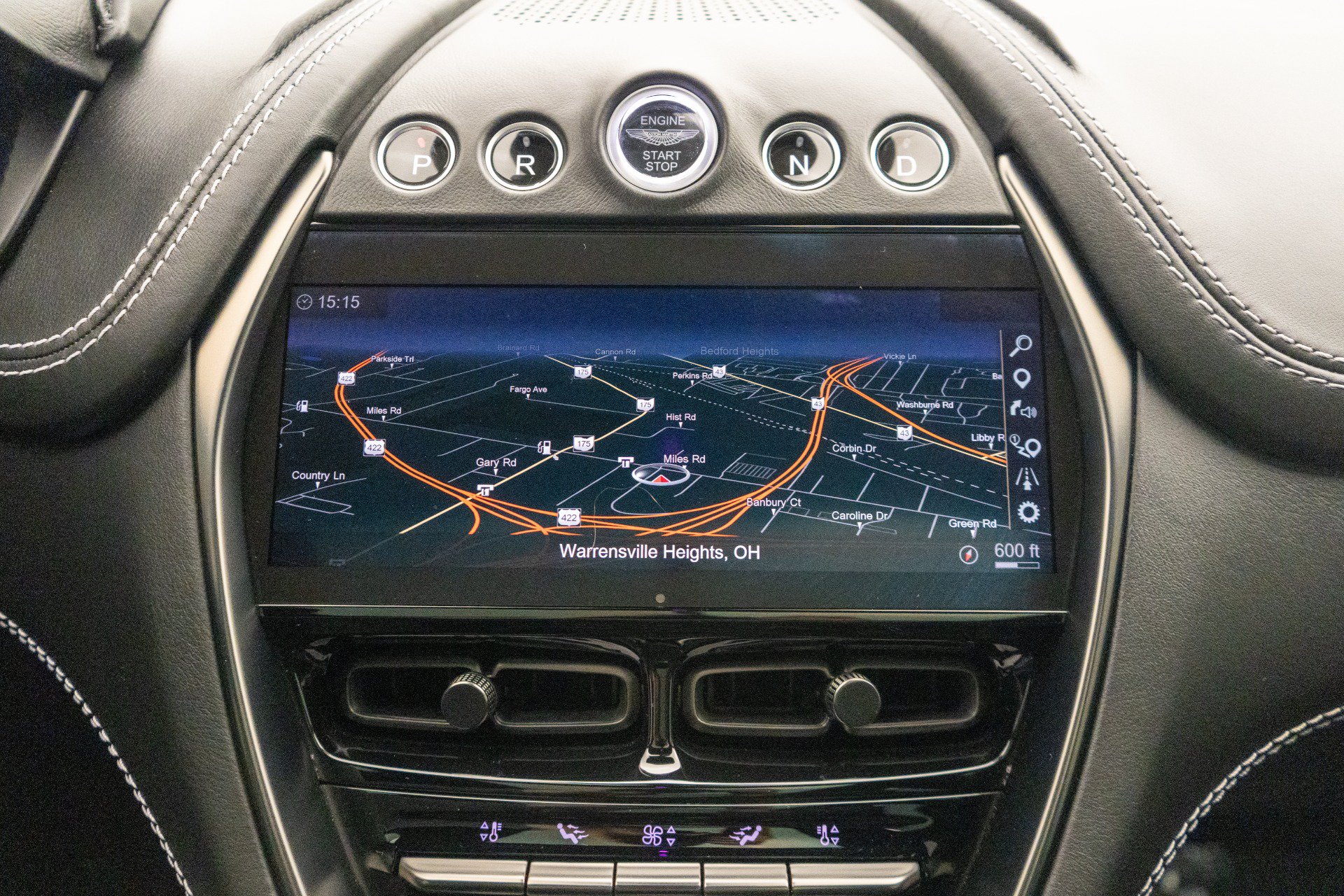 Used 2021 Aston Martin DBX AWD/4WD image 17