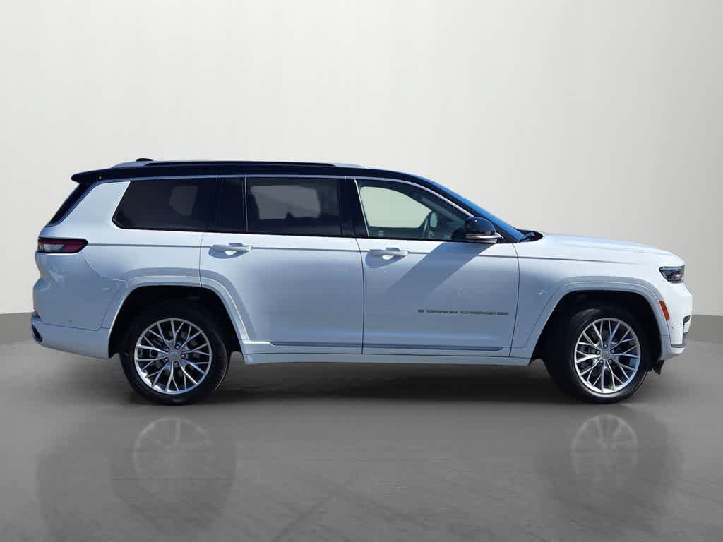 Used 2023 Jeep Grand Cherokee L Summit RWD image 7