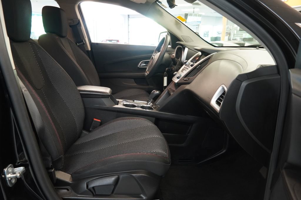 Used 2017 Chevrolet Equinox LS FWD image 33
