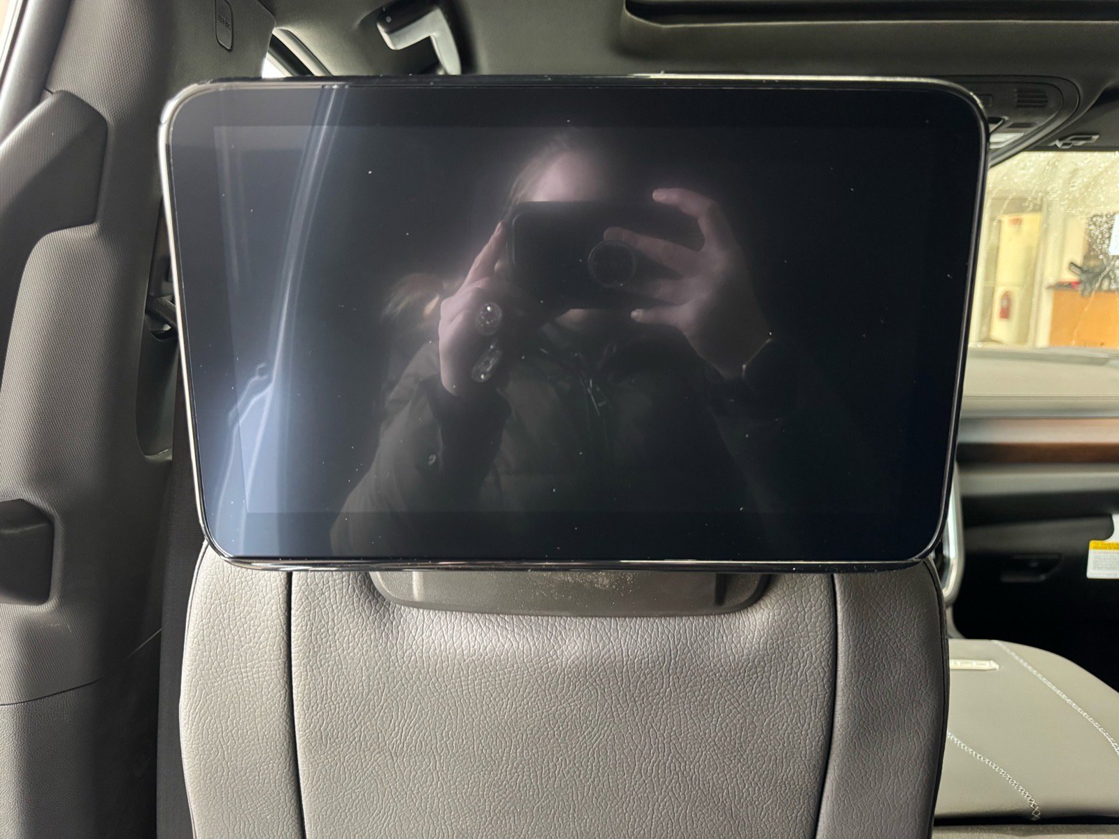 New 2026 GMC Yukon XL Denali image 16