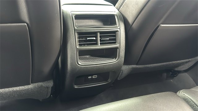 Used 2025 Cadillac XT5 Premium Luxury image 38