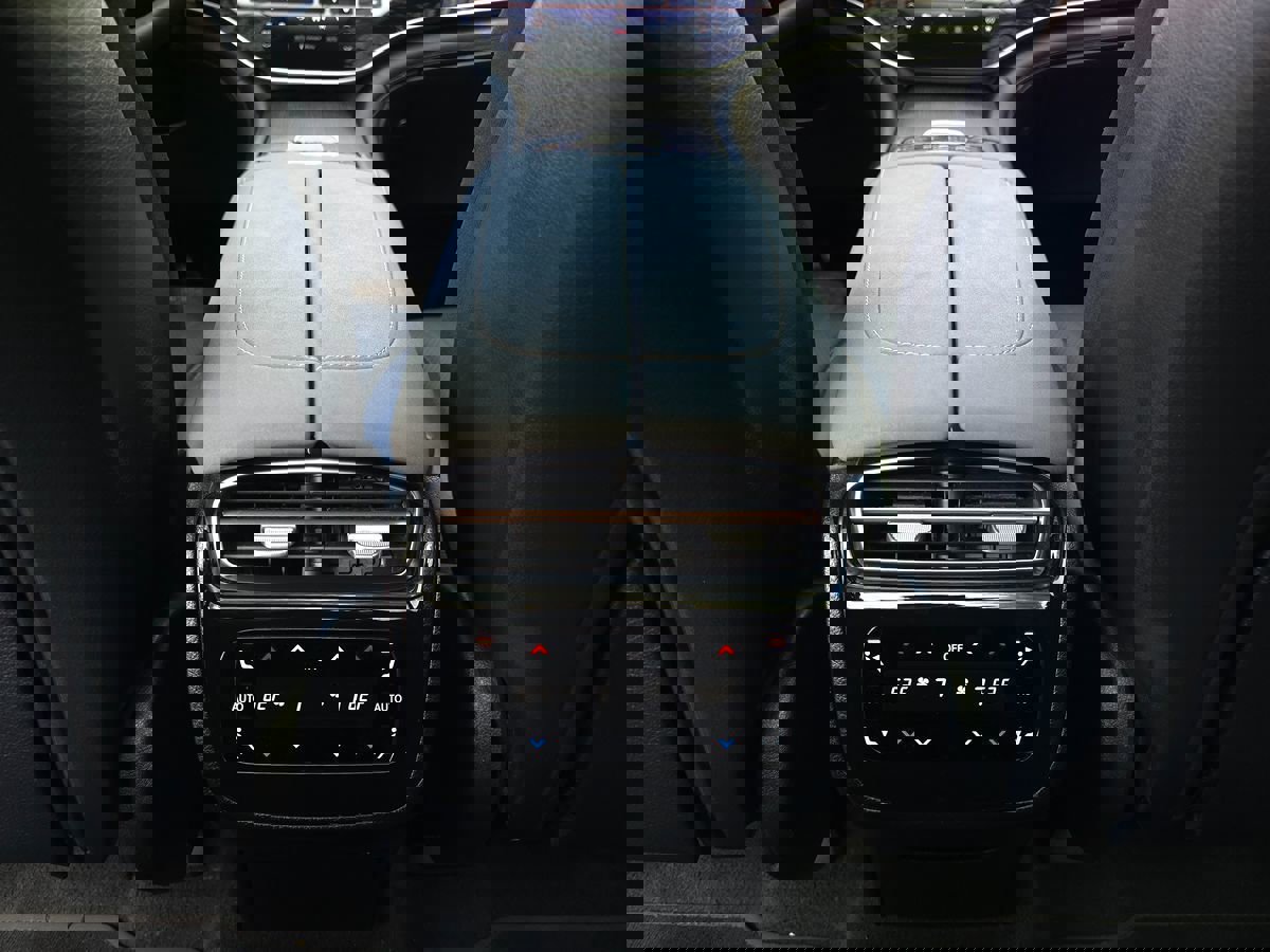 Used 2023 Mercedes-Benz EQS 580 4MATIC SUV image 17