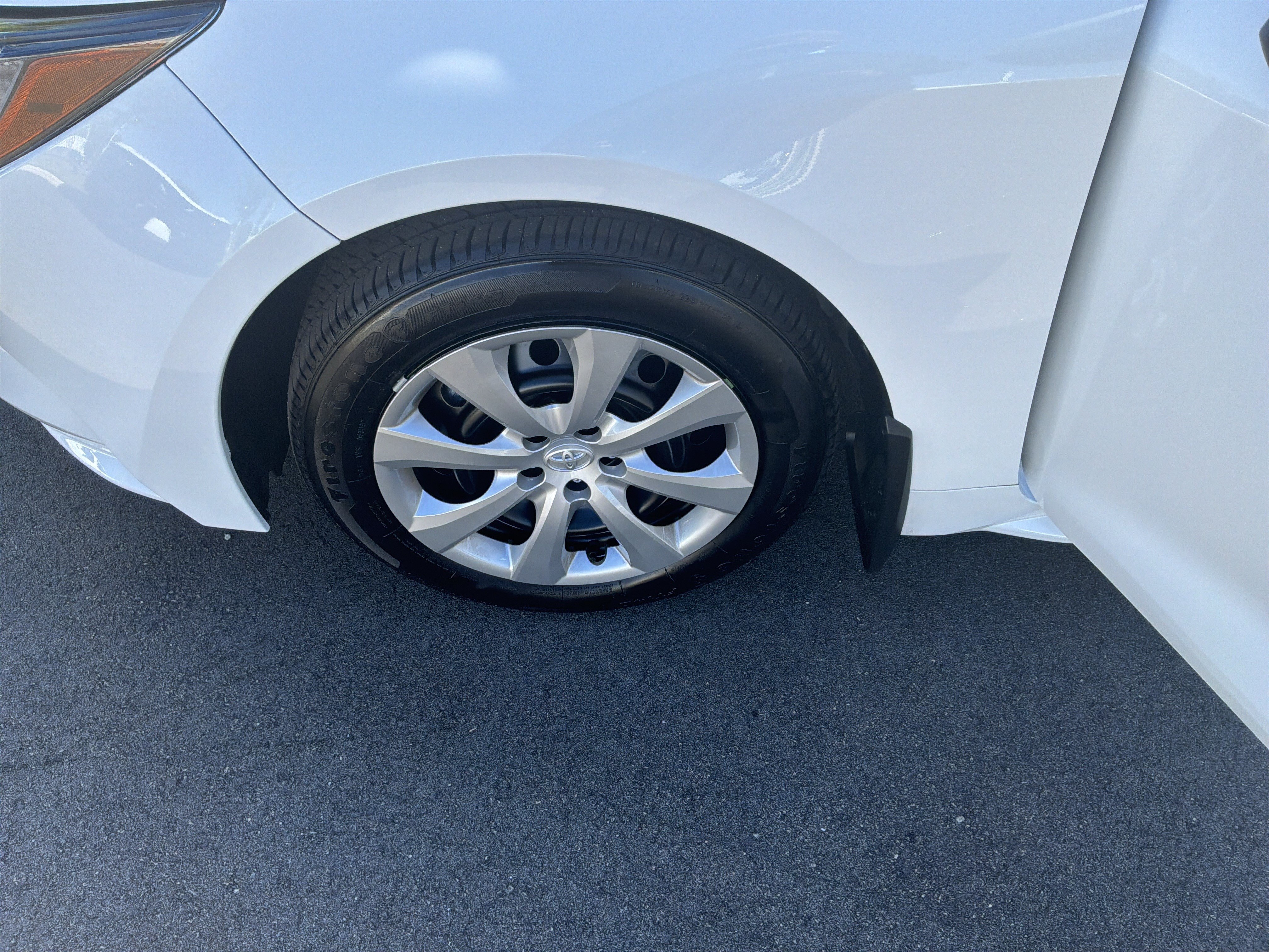Used 2026 Toyota Corolla LE FWD image 13