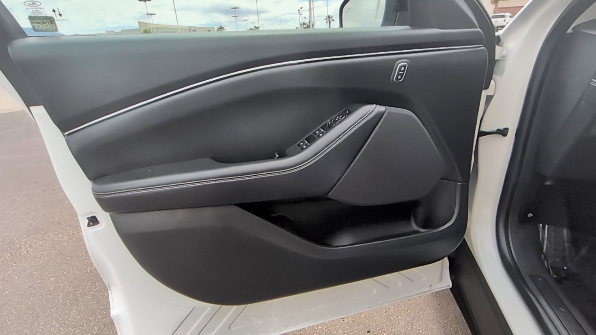 Used 2025 Ford Mustang Mach-E Select RWD image 12