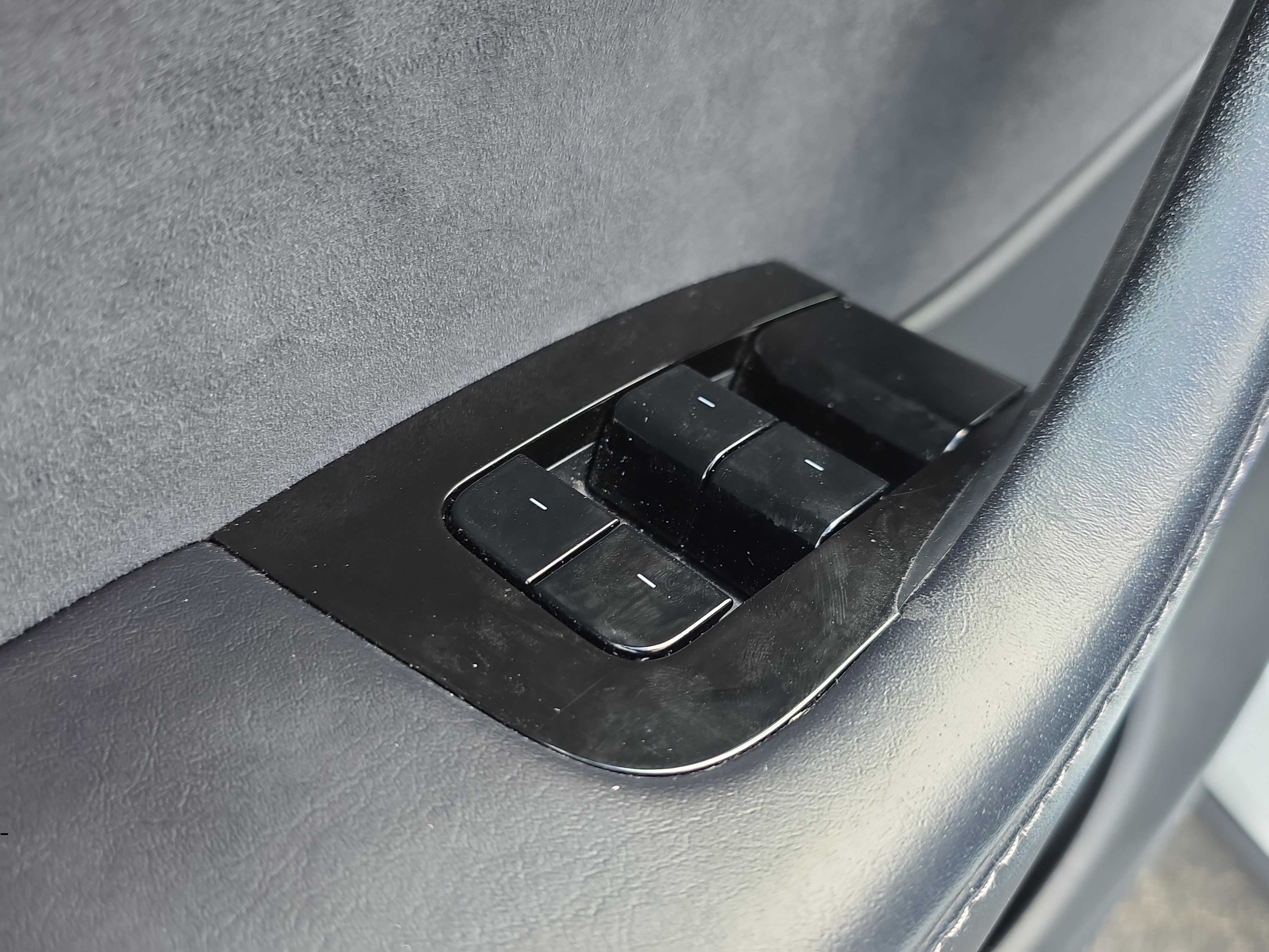 Used 2020 Tesla Model Y Long Range image 22