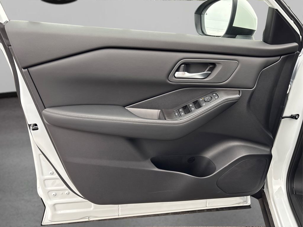 New 2026 Nissan Rogue SV image 14