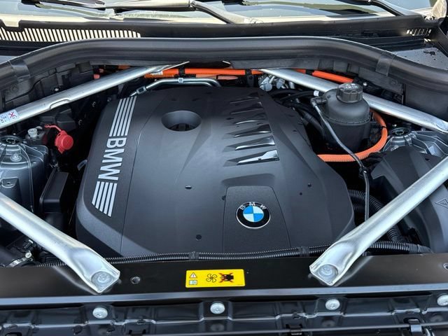 Used 2026 BMW X5 xDrive50e w/ M Sport Package AWD/4WD image 34