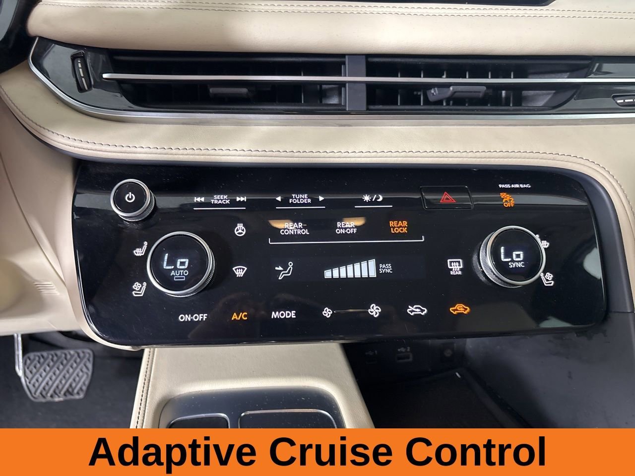 Used 2023 INFINITI QX60 Luxe w/ Cargo Package AWD/4WD image 18