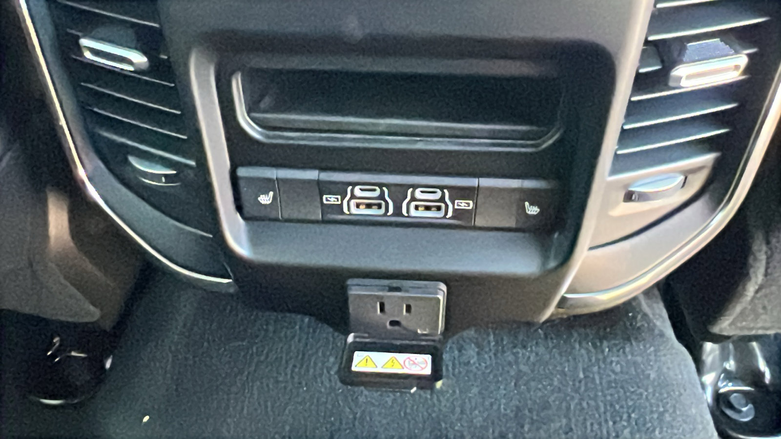 New 2025 RAM 2500 Laramie image 22