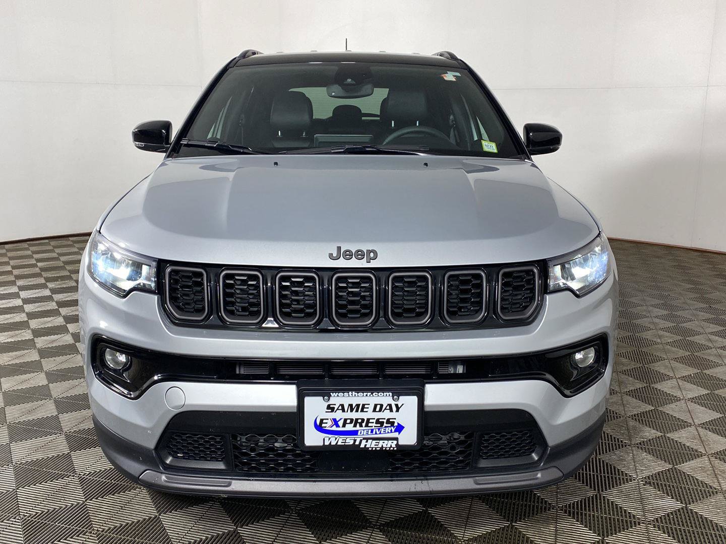 Used 2026 Jeep Compass Limited AWD/4WD image 8
