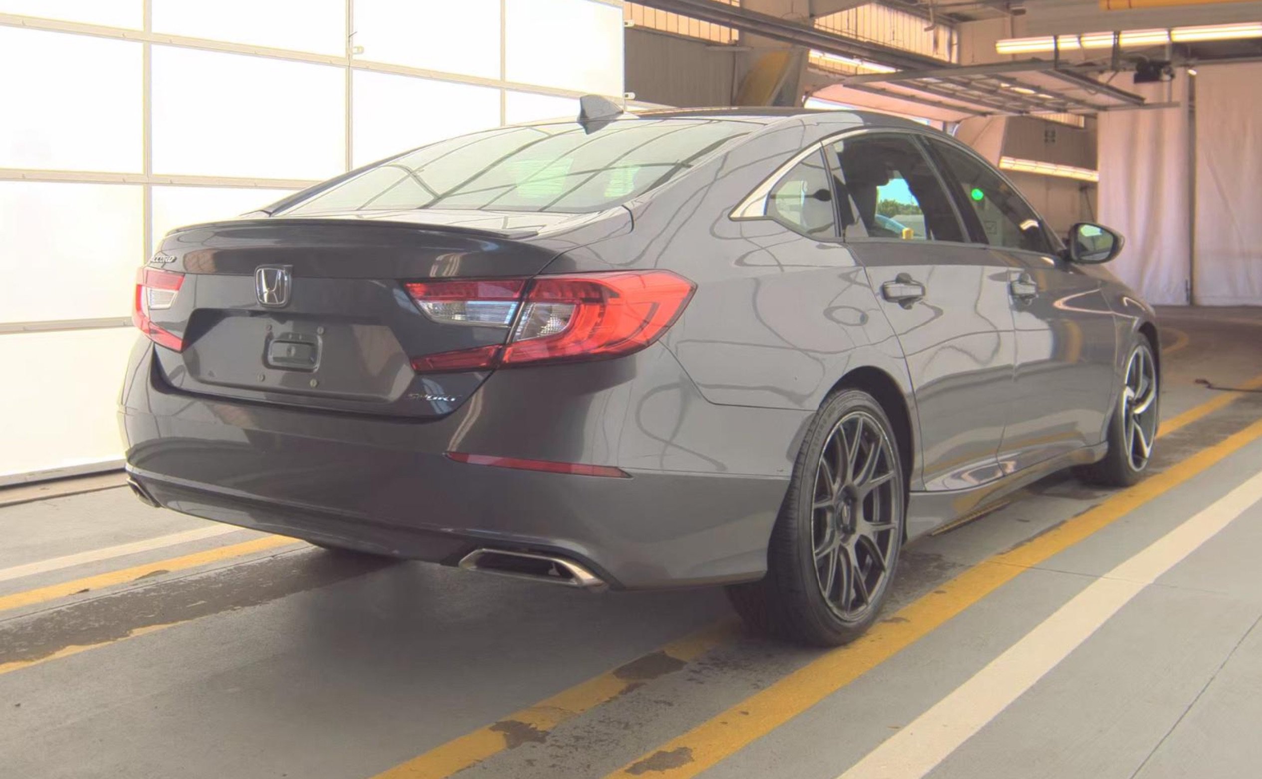 Used 2019 Honda Accord Sport image 3