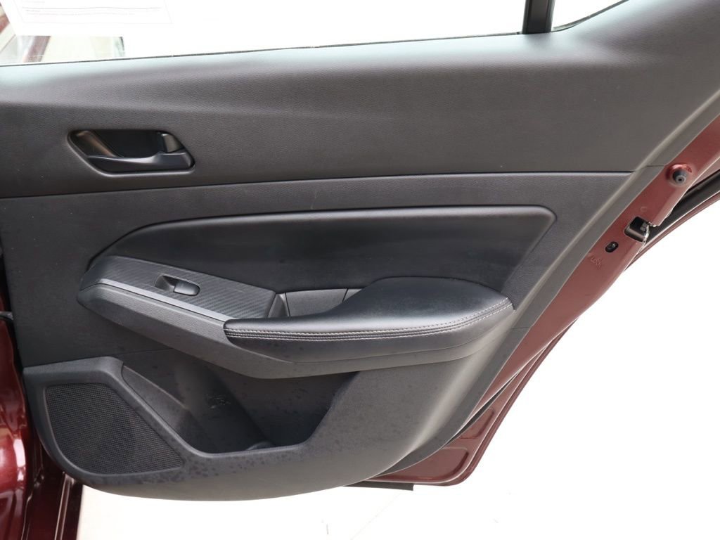 Used 2024 Nissan Altima 2.5 SV image 18